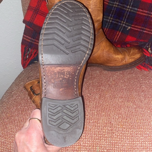 Distressed pair of Frye short boots. Great condition structurally. - Picture 6 of 10